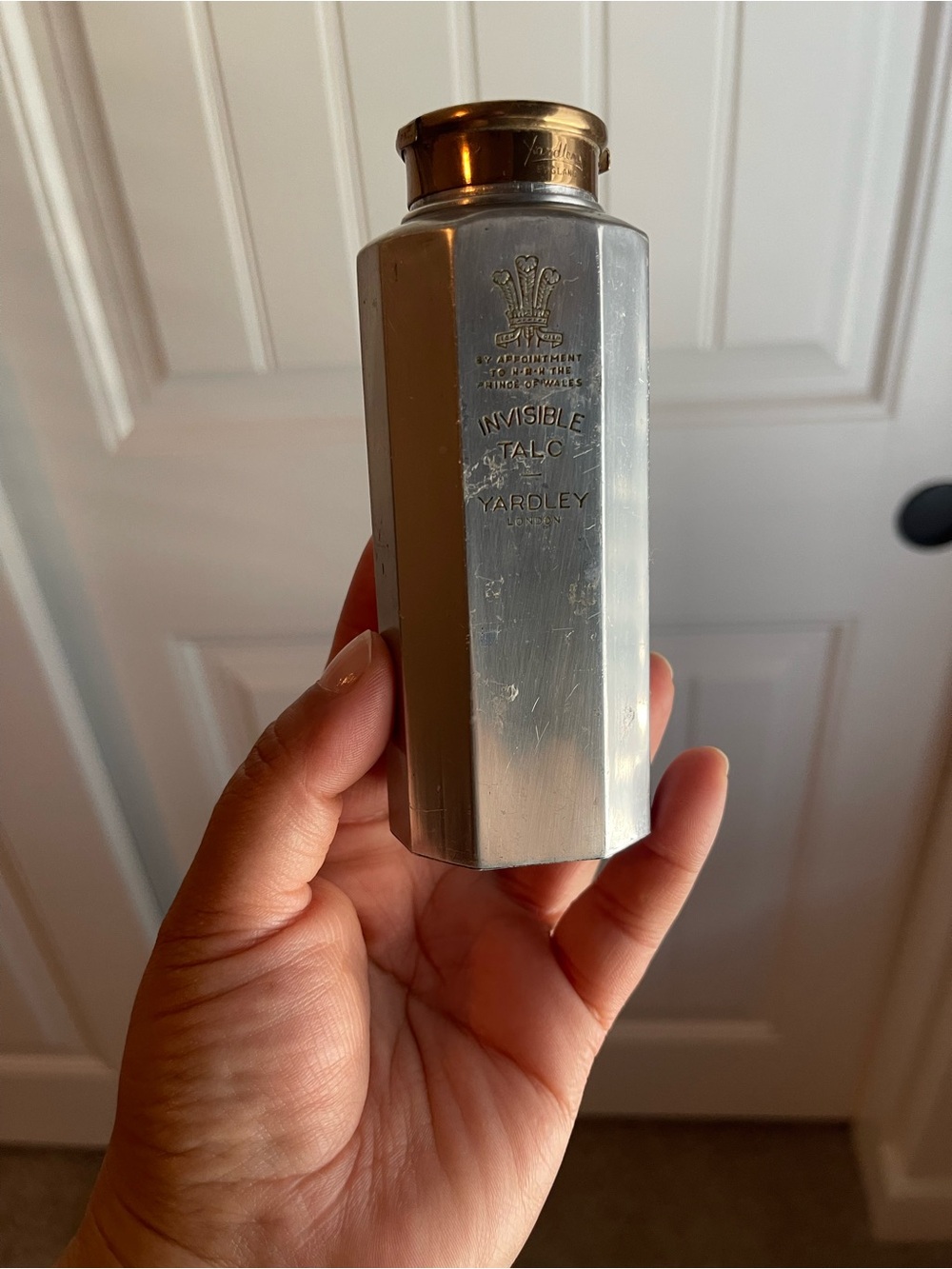 Antique Silver Invisible Talc Metal Powder Tin